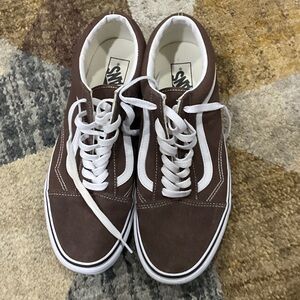 Vans Men's Classic Brown and White Sneakers